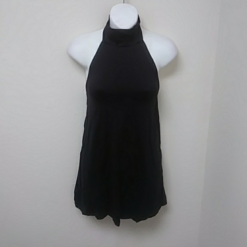 Nicole michelle sleevless black top